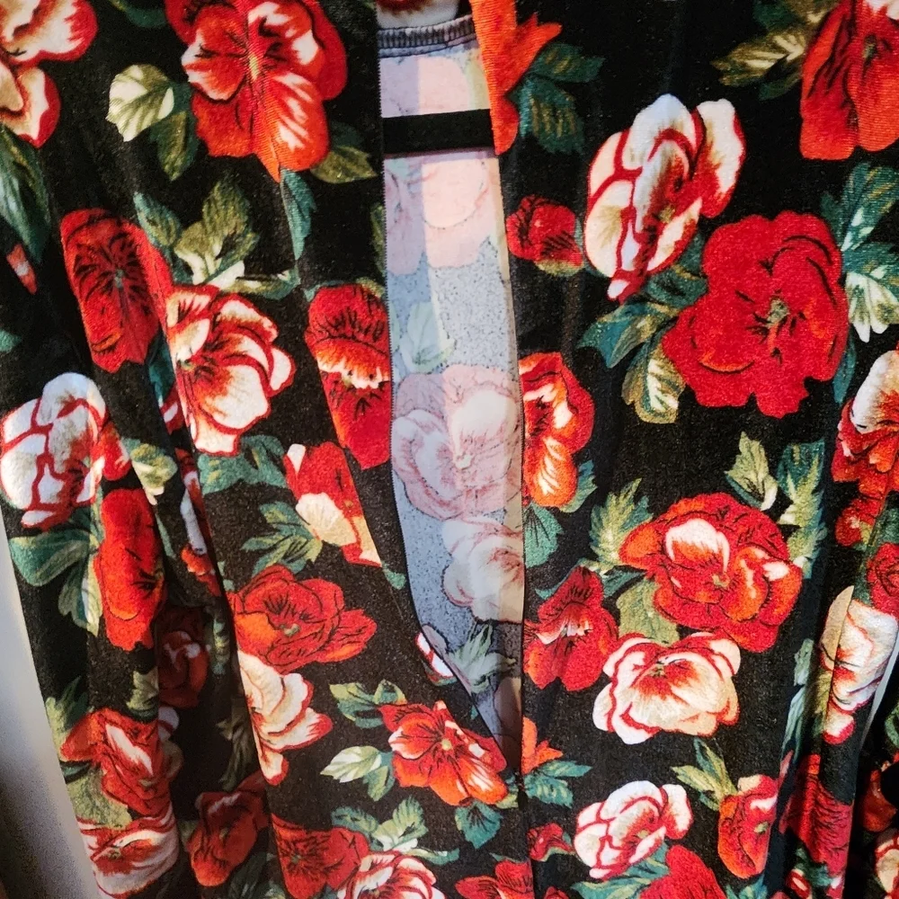 Dark Floral Velvet Mini Black w/ Multicolor Floral Design Dress Sz 14 Turtleneck